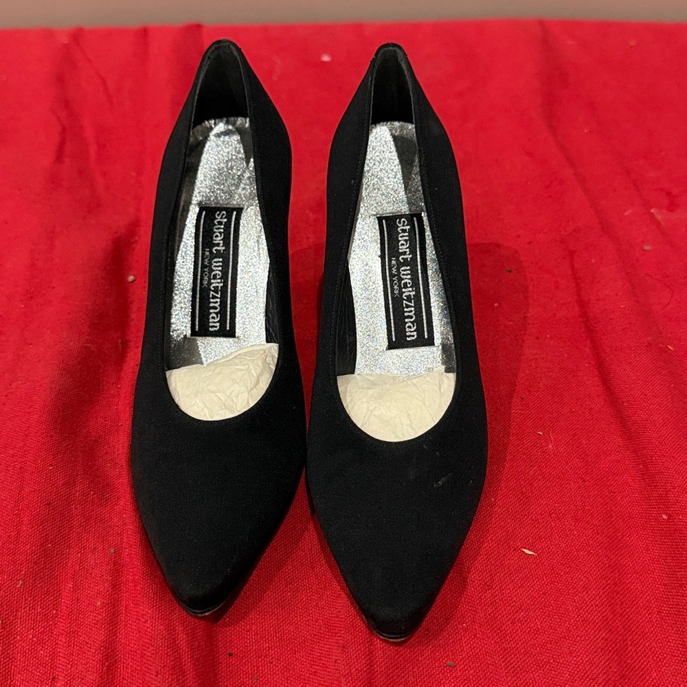 Stuart Weitzman Classic Black Heels - Picture 2 of 5